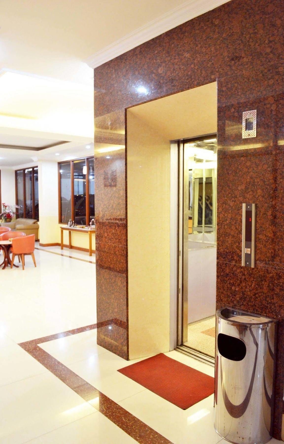 Newton Residence Jakarta Eksteriør bilde